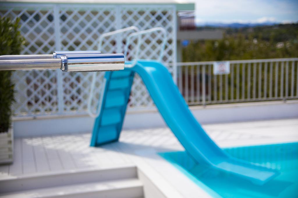 Ciccio Hotel Мисано Адриатико Екстериор снимка