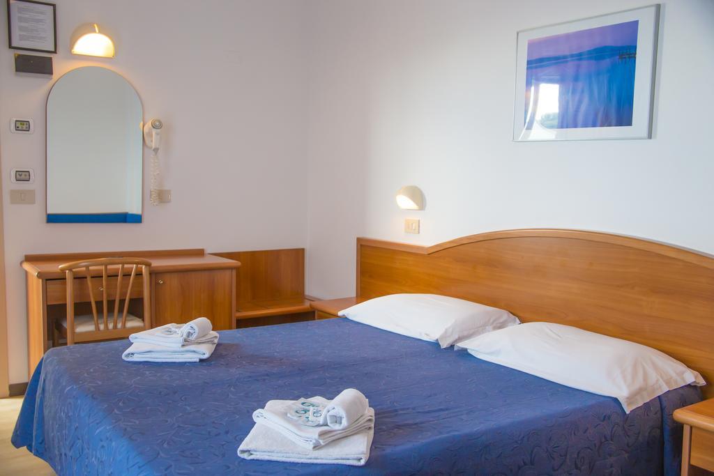 Ciccio Hotel Мисано Адриатико Екстериор снимка