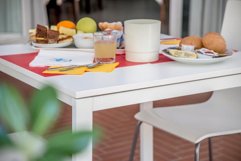 Ciccio Hotel Мисано Адриатико Екстериор снимка