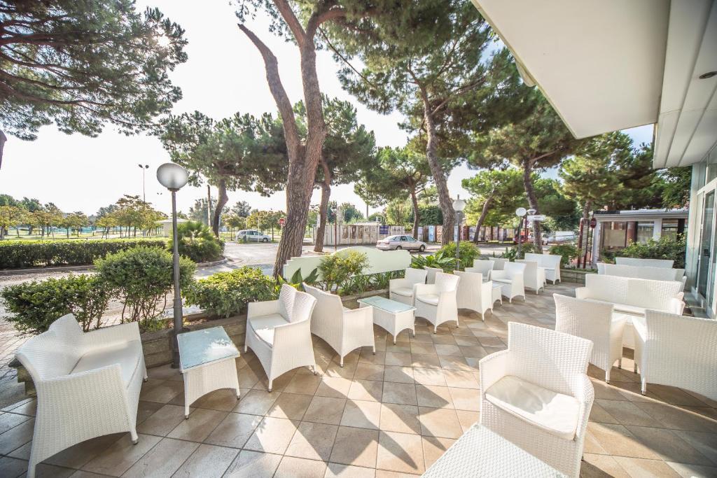 Ciccio Hotel Мисано Адриатико Екстериор снимка