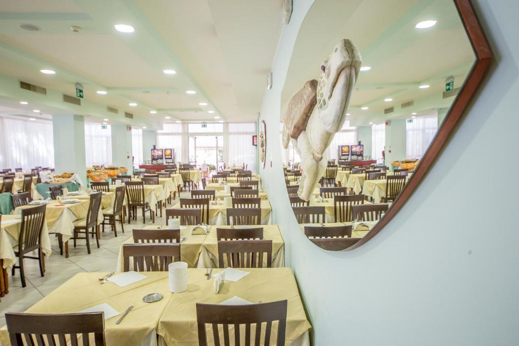 Ciccio Hotel Мисано Адриатико Екстериор снимка
